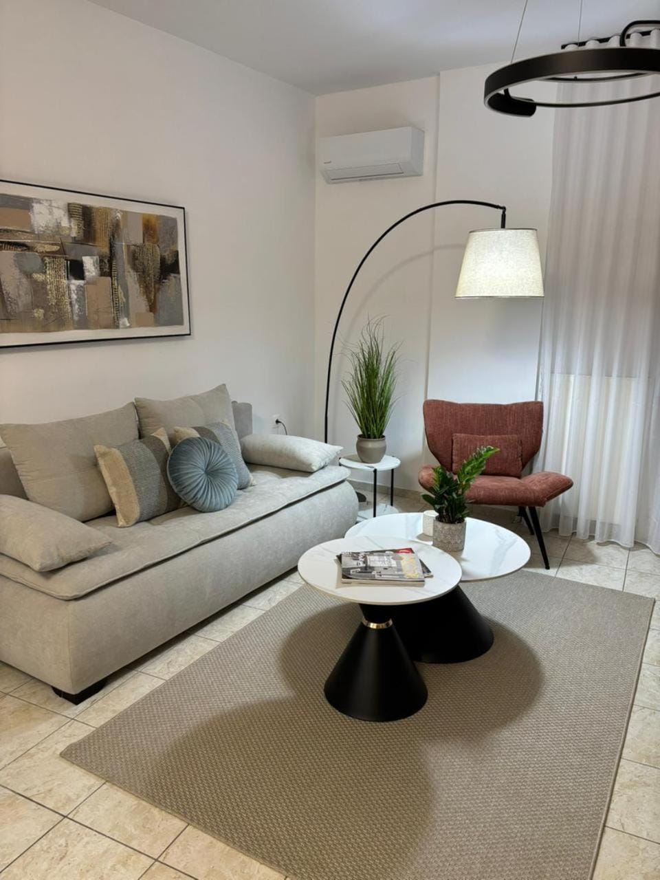 Living room, Seating area, air conditioner