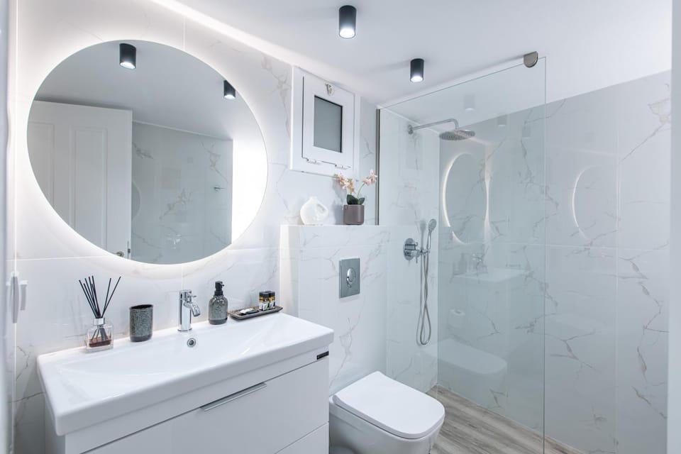 Shower, Bathroom