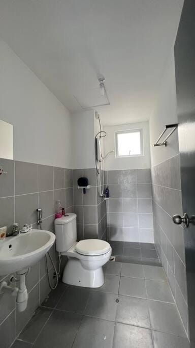 Shower, Toilet, Bathroom, bidet