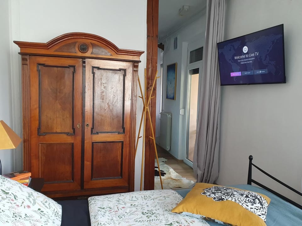 Bed, TV and multimedia