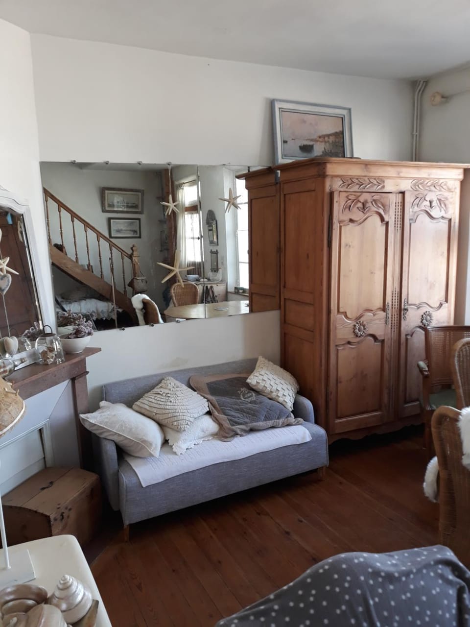 Property building, Living room