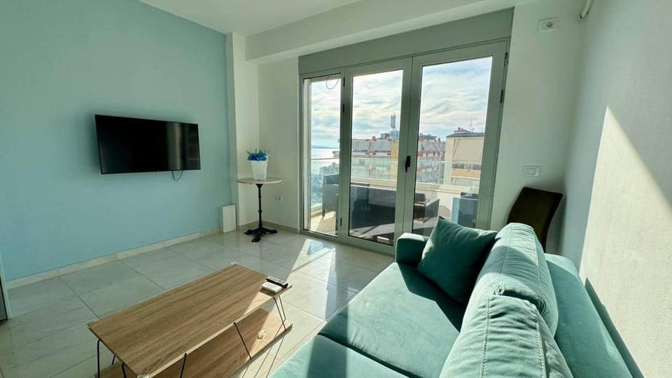 TV and multimedia, Living room, Seating area, Sea view