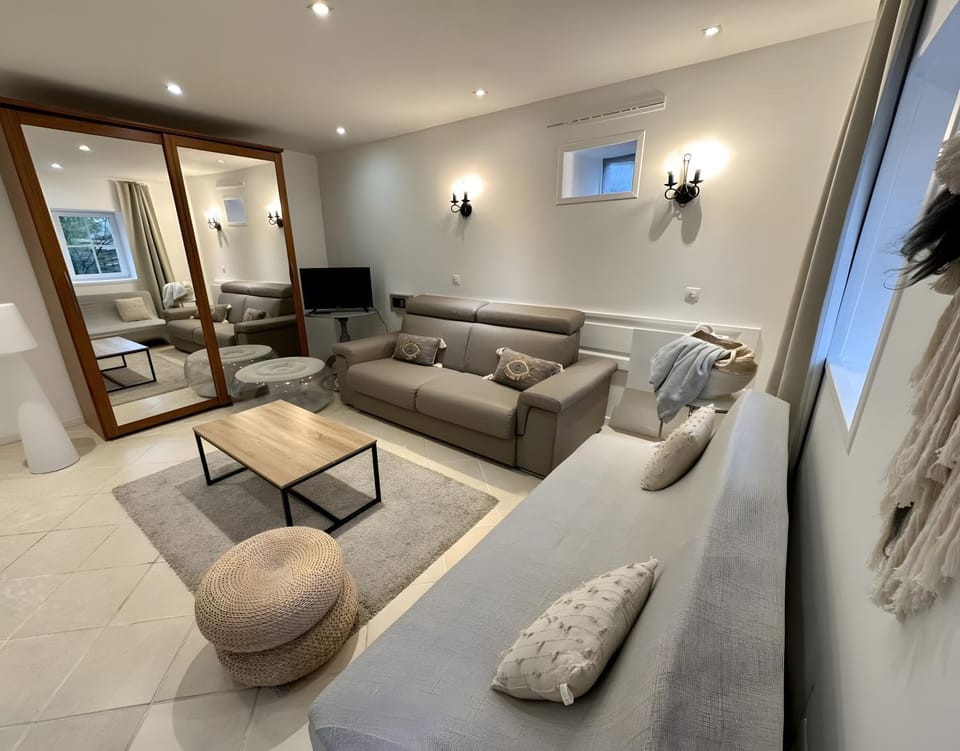 Property building, Living room