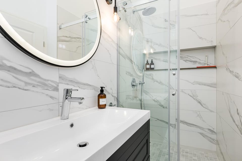 Shower, Bathroom