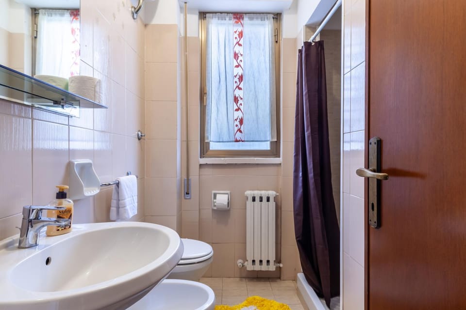 Bathroom, Living room