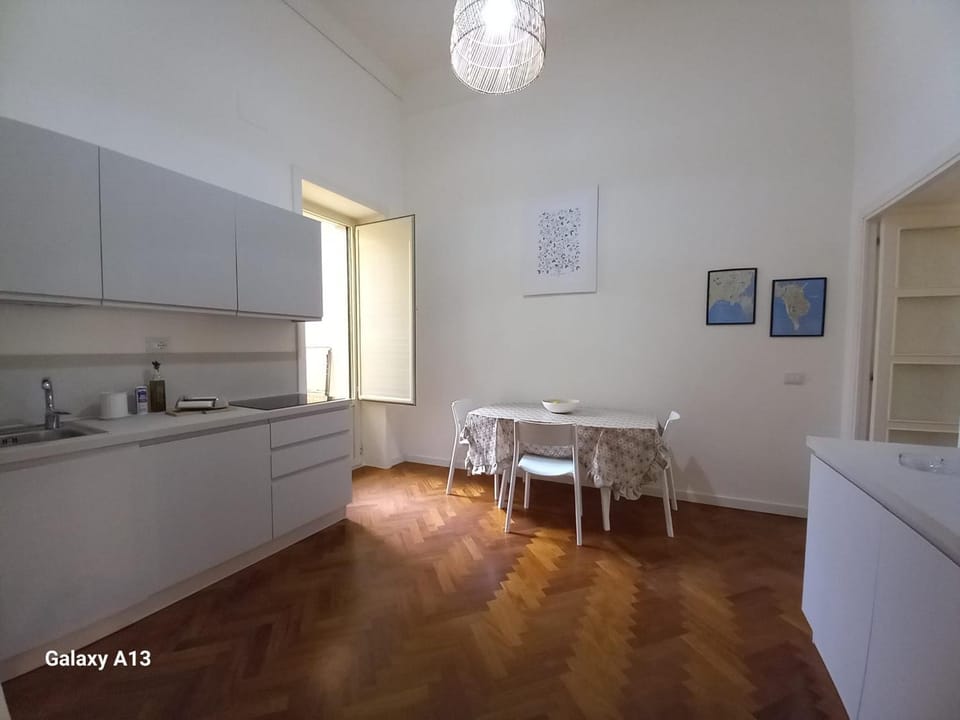 Breakfast, kitchen