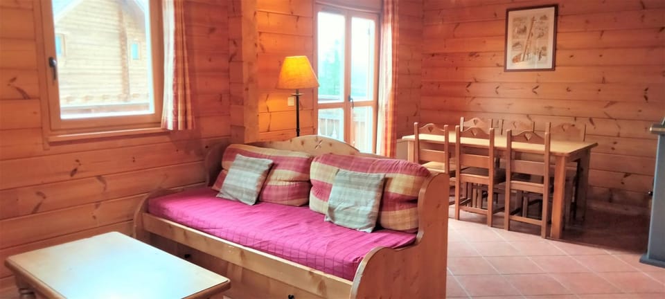 Chalet les Hauts de la Lauzière Chalet in Provence-Alpes-Côte d'Azur