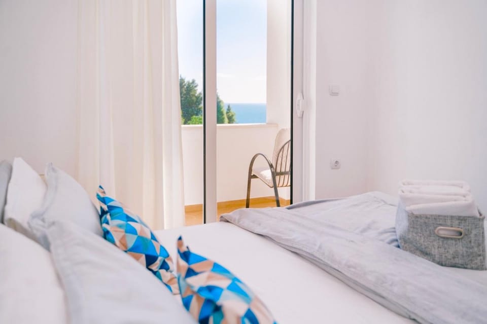 Bedroom, Sea view
