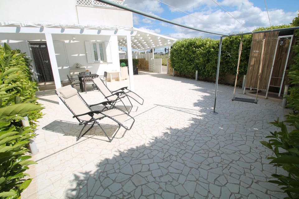 Patio, Day, Garden, Garden, Garden view, sunbed