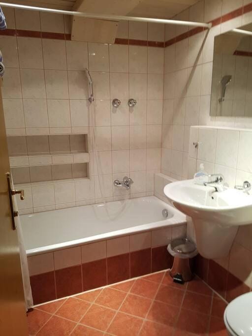 Helles und großzügiges Souterrain Appartement Apartment in Salzburgerland