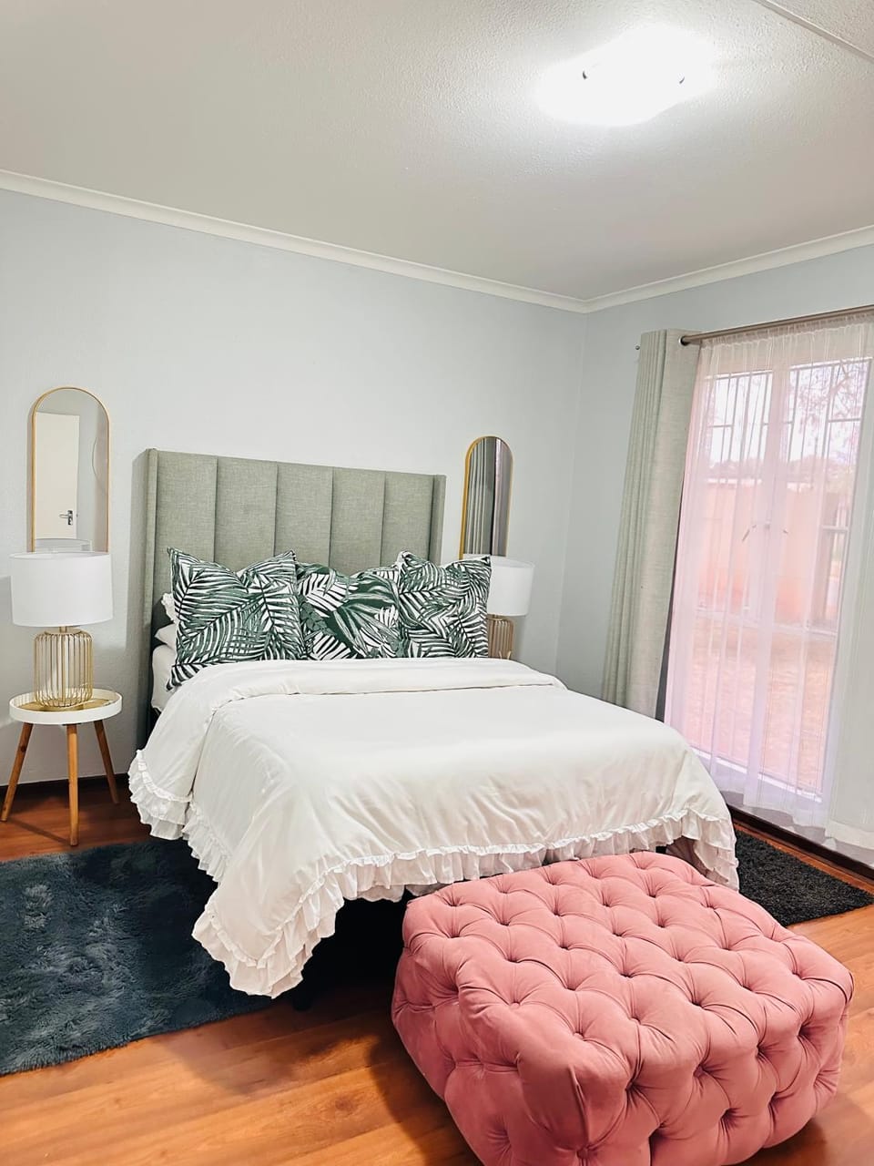 Fully Furnished 3 bedroom apartment rental Apartment in Roodepoort