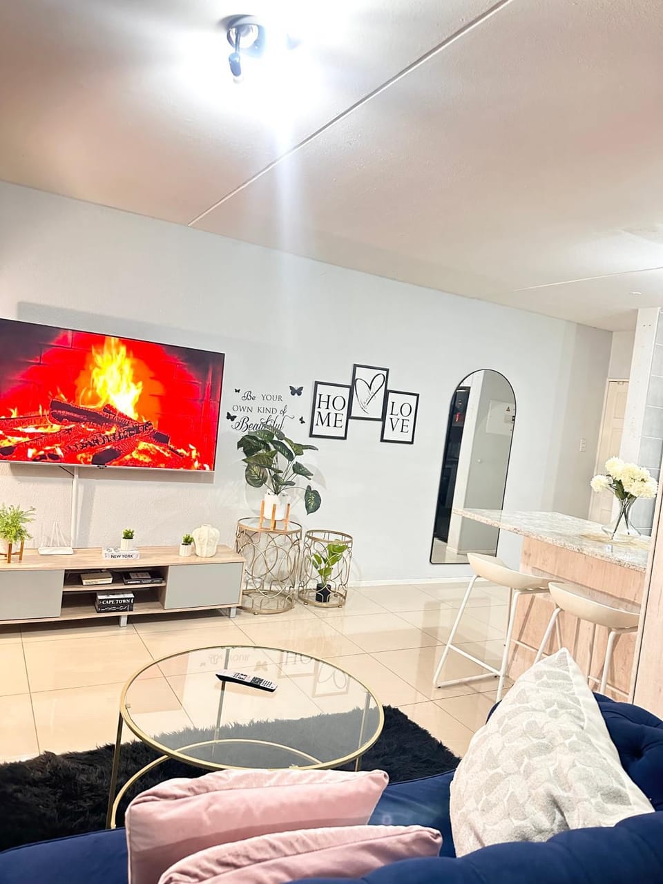 Fully Furnished 3 bedroom apartment rental Apartment in Roodepoort
