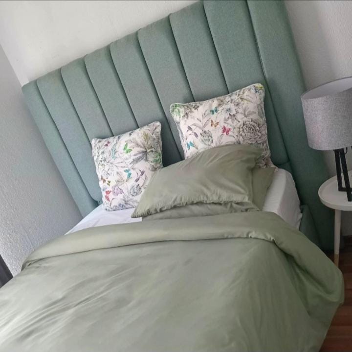 Fully Furnished 3 bedroom apartment rental Apartment in Roodepoort