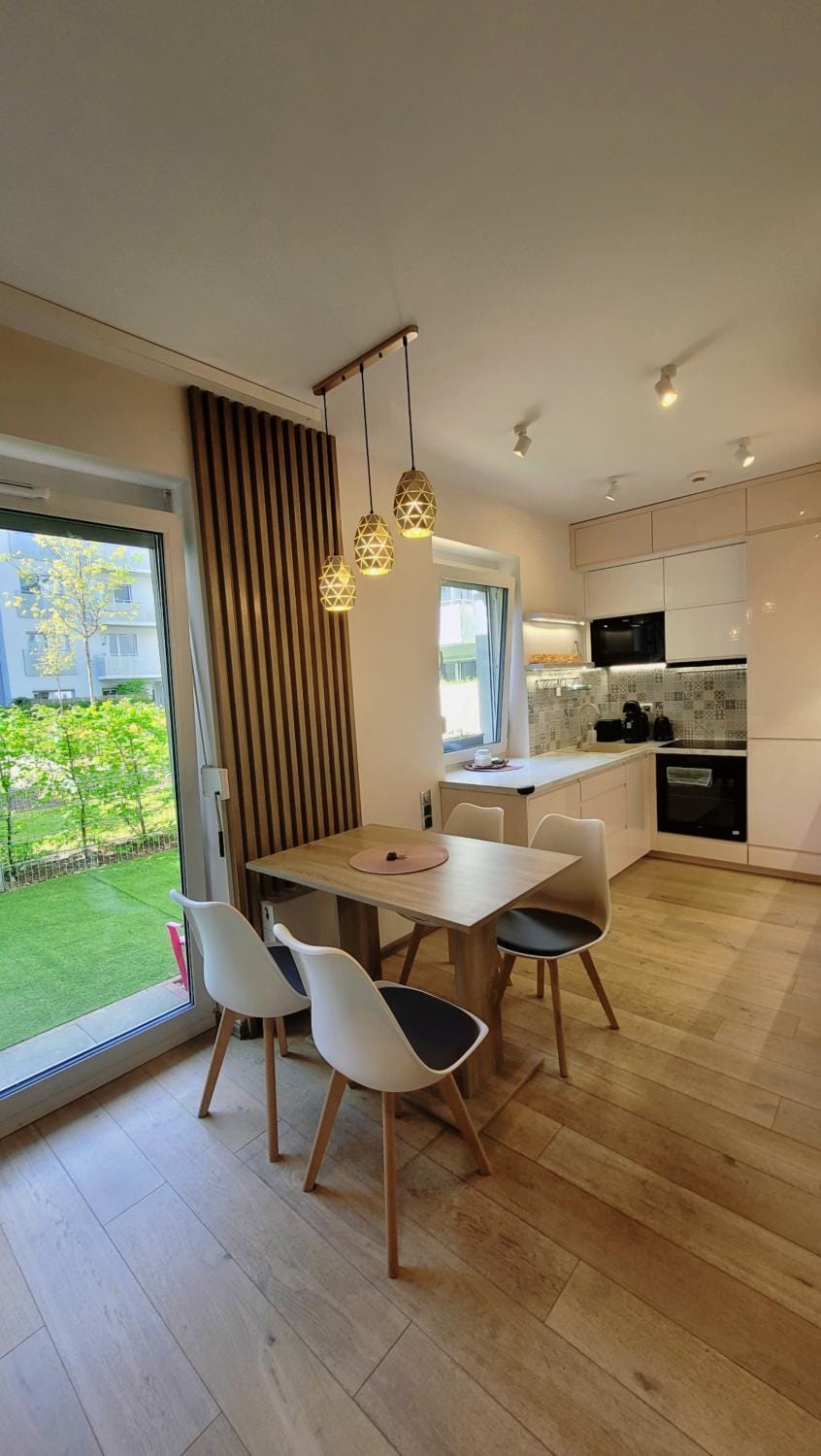 Kitchen or kitchenette, Living room, Seating area, Dining area, minibar, pet friendly, stove