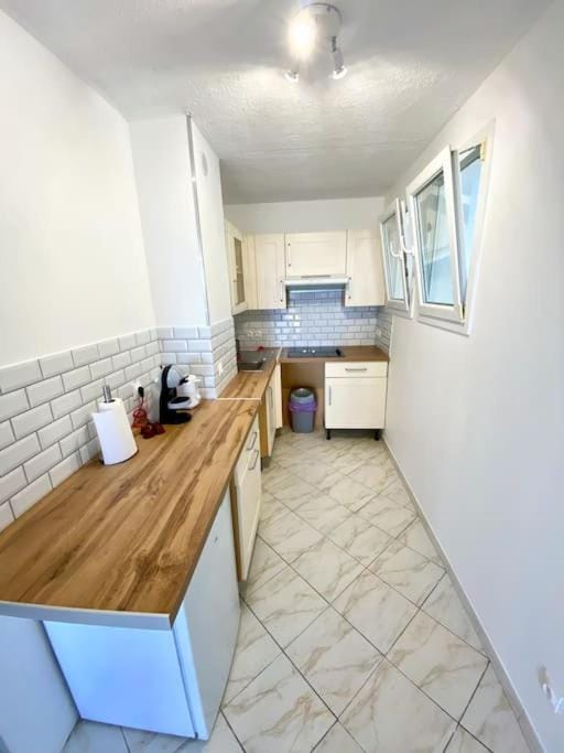 Appartement spacieux 65M2, avec piscine et parking Apartment in Fréjus
