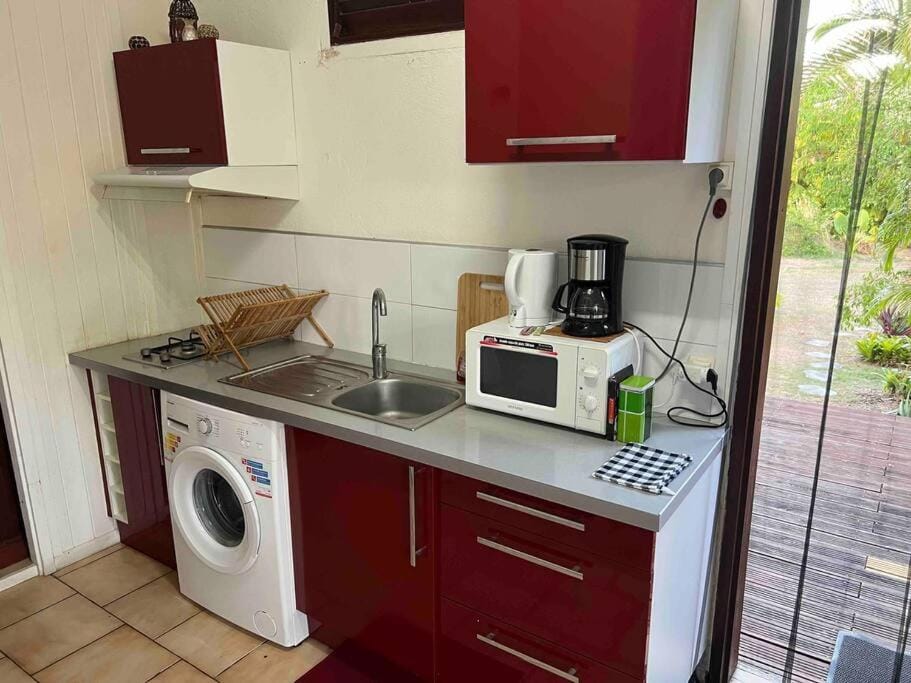 Coffee/tea facilities, Kitchen or kitchenette, minibar, washing machine