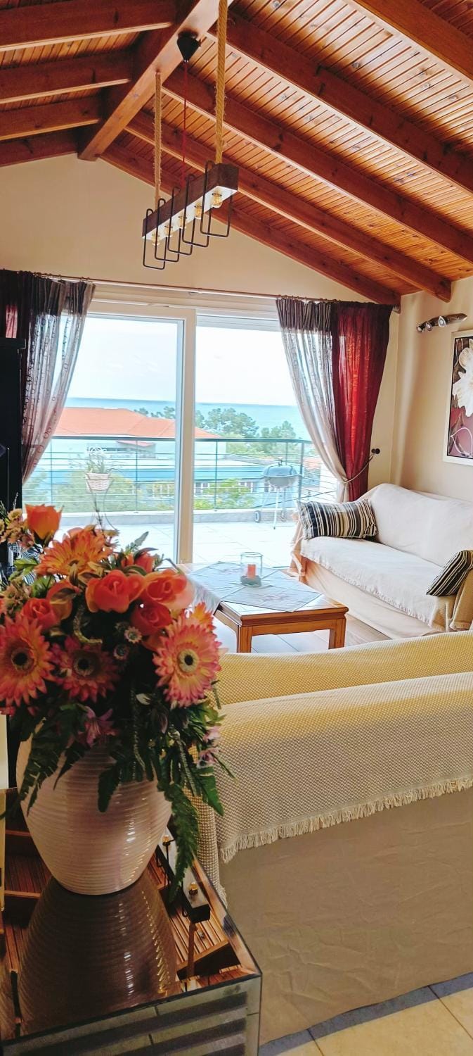 Natural landscape, View (from property/room), Balcony/Terrace, Living room, Seating area