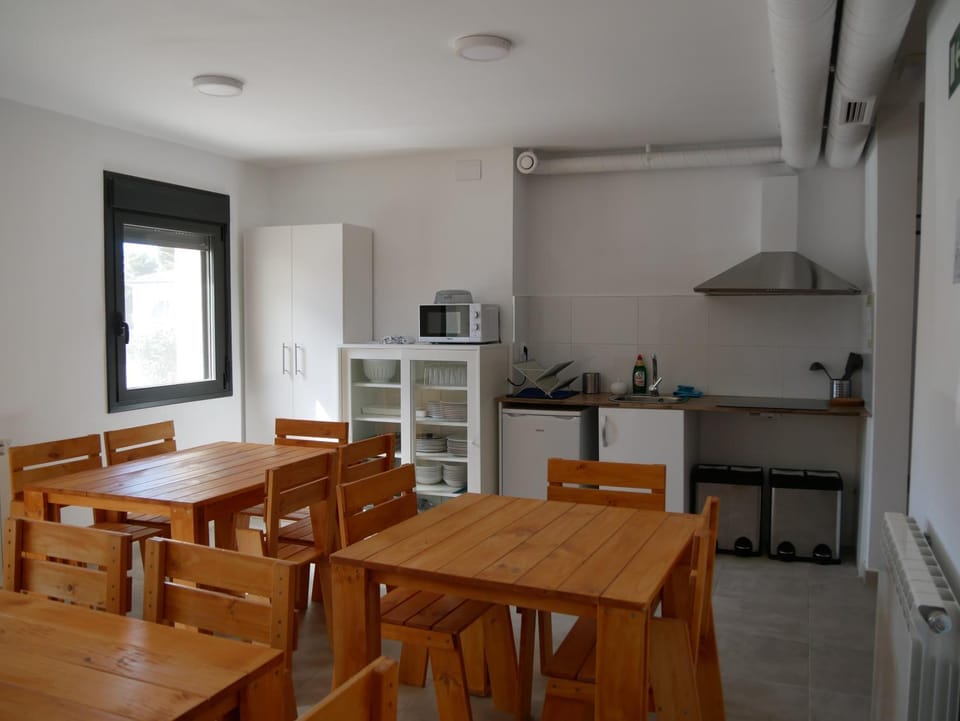Kitchen or kitchenette, Kitchen or kitchenette, Dining area, Communal kitchen