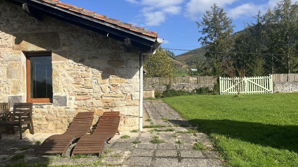 Off site, Garden