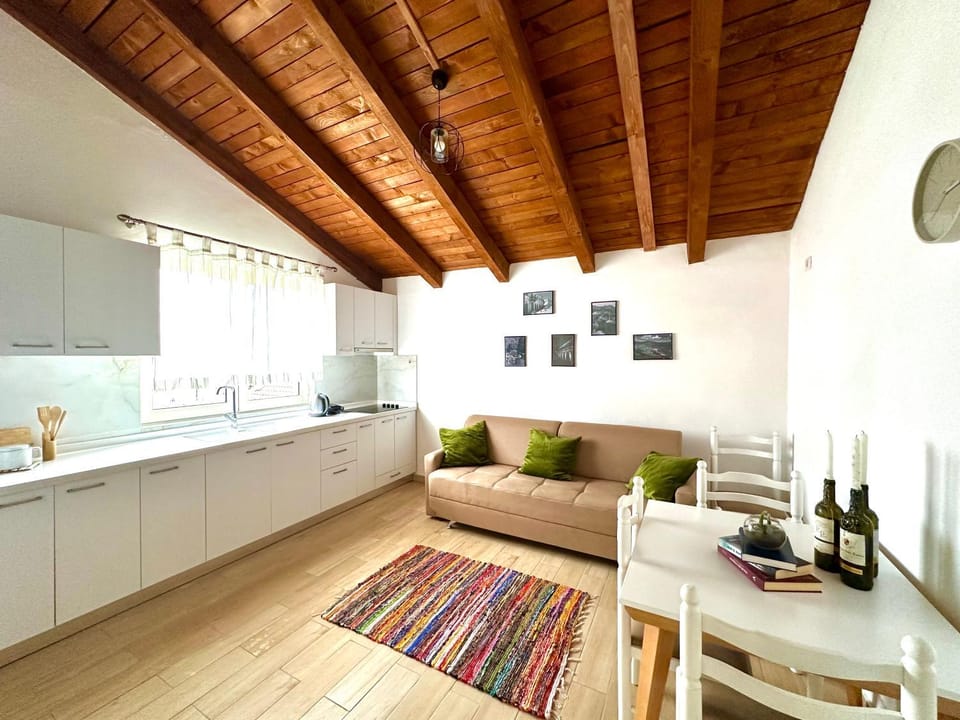 Kitchen or kitchenette, Living room, Dining area