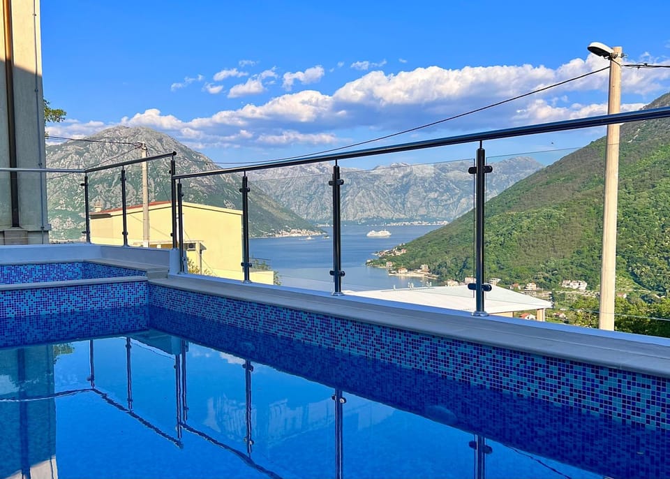 Pool view, Sea view, Swimming pool