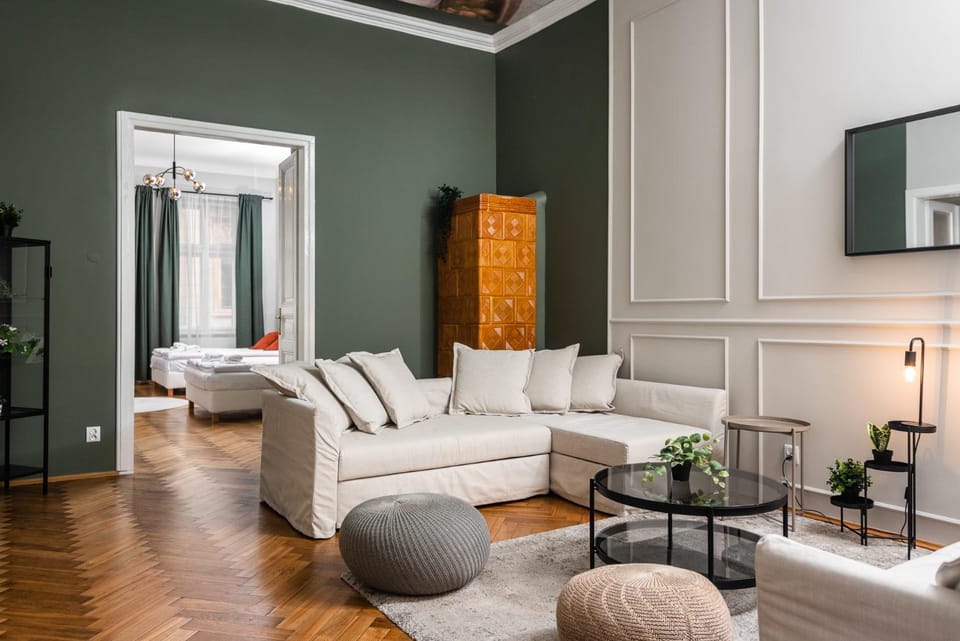 Living room, Seating area