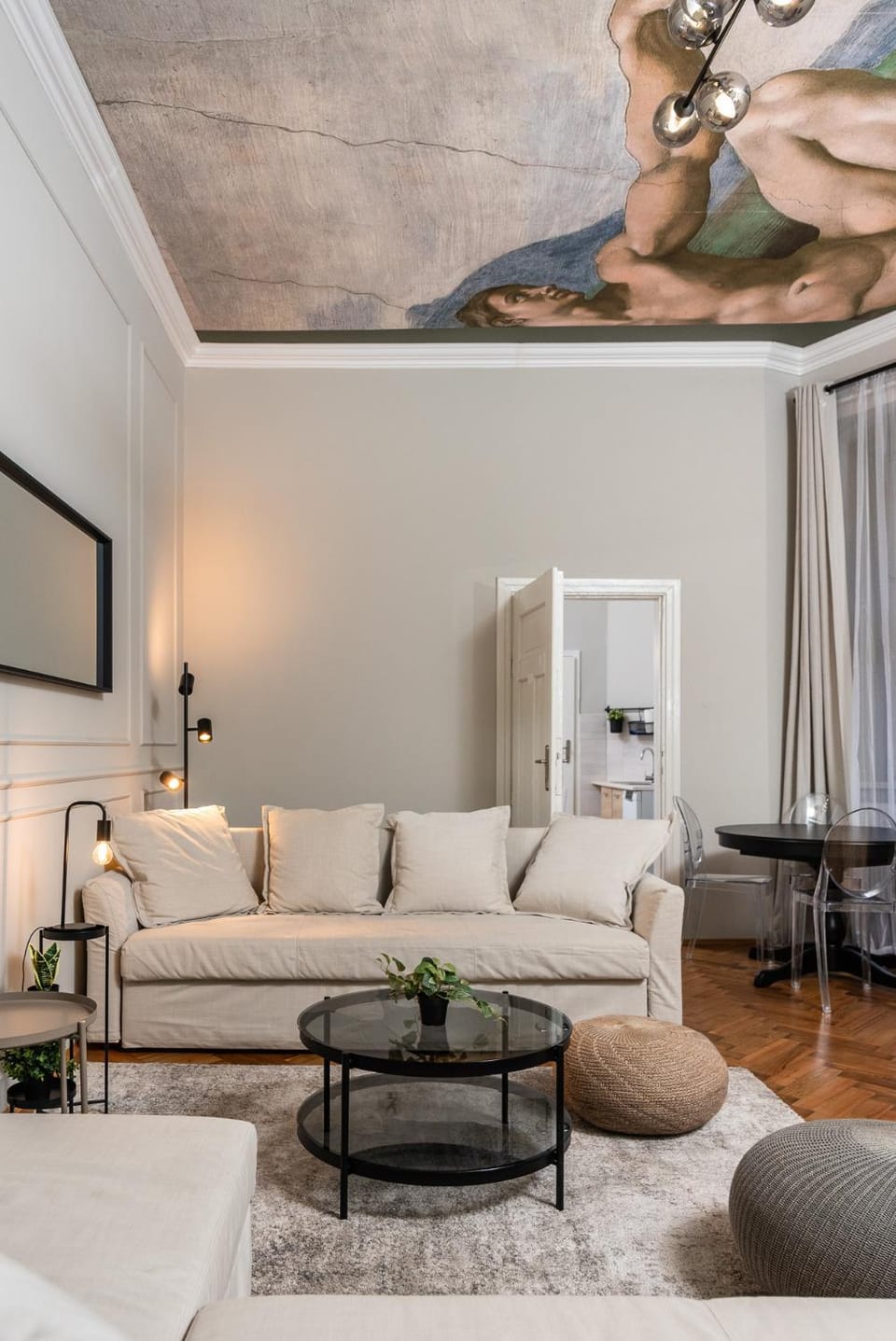 Living room, Seating area