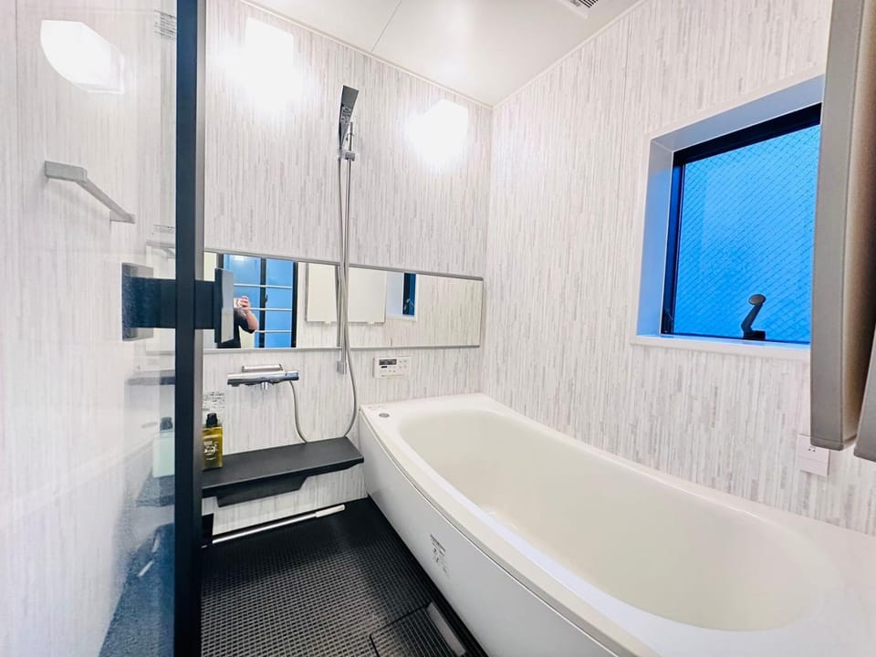Bathroom, Bath