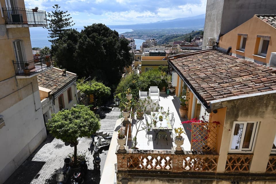 Natural landscape, View (from property/room), Balcony/Terrace