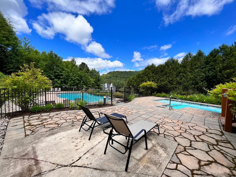 Hot Tub, Swimming pool