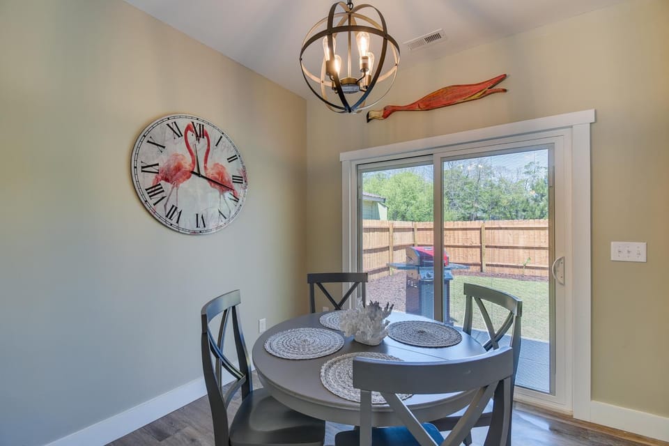Walk to Restaurants! Coastal Carolina Escape House in Ocean Isle Beach