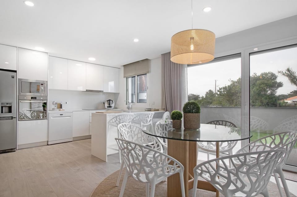 Property building, Kitchen or kitchenette, Living room