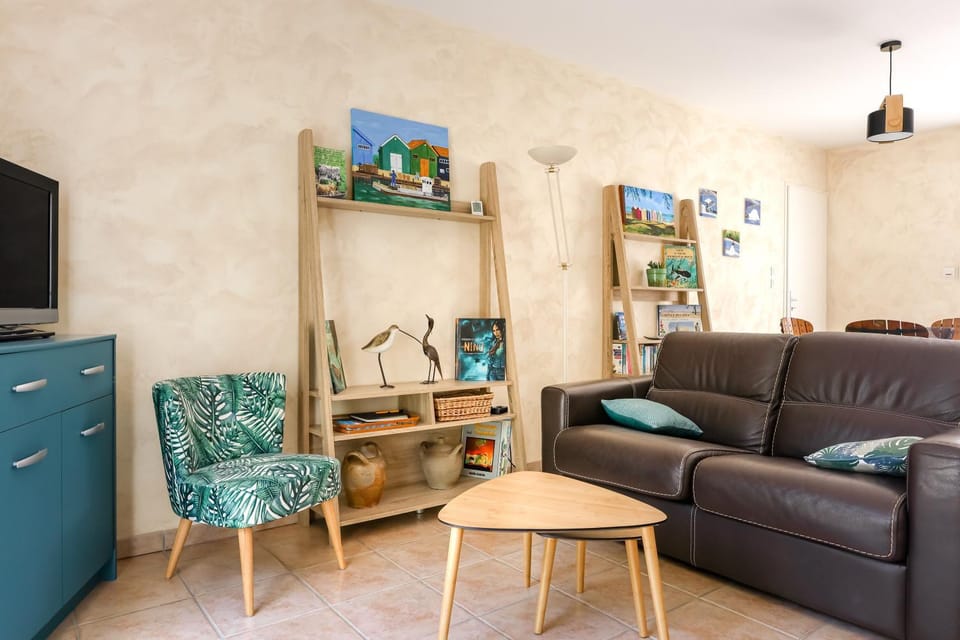 Property building, Living room