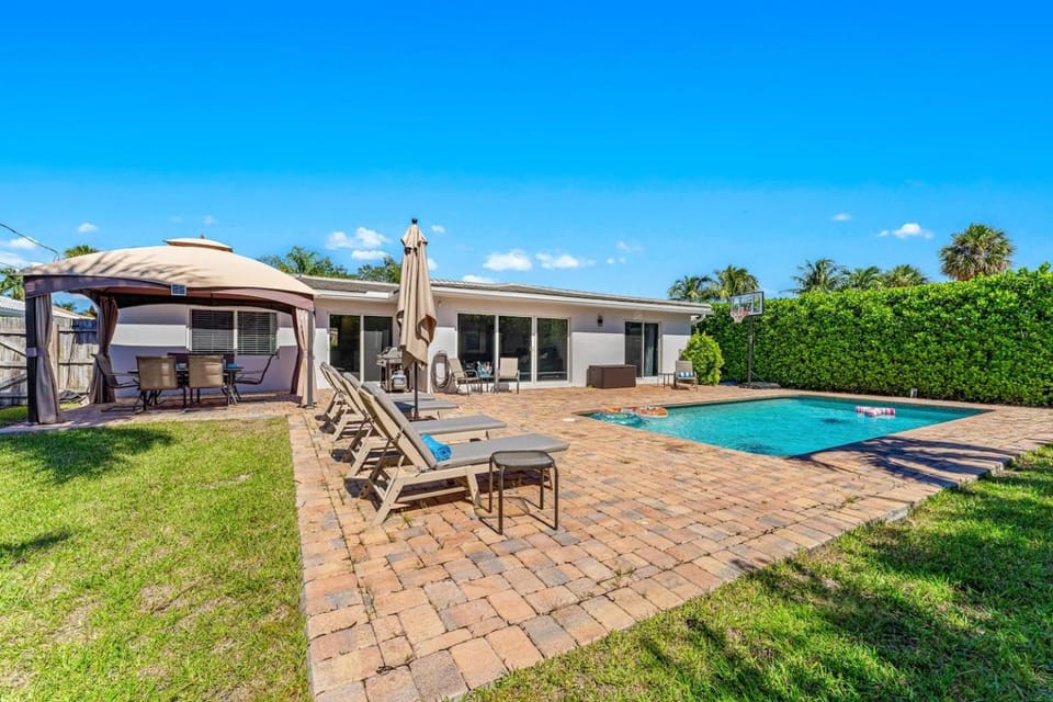 Exquisite House in LBTS- 7 Min Walk to the Beach! House in Lauderdale-by-the-Sea