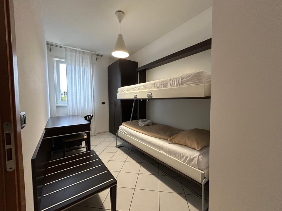 Bed, Bedroom, bunk bed