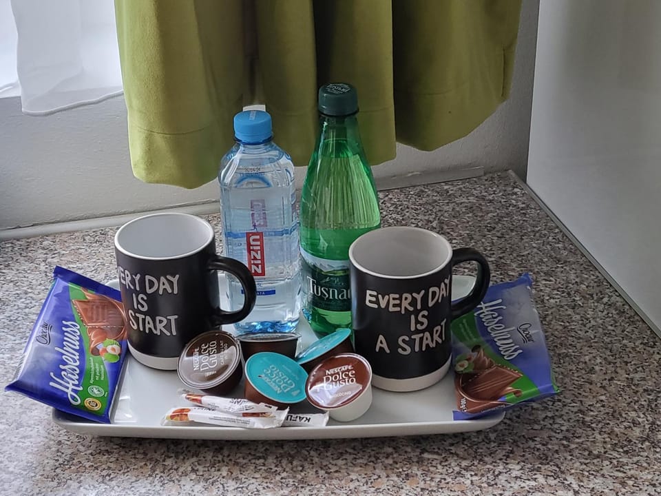 Coffee/tea facilities, Food and drinks, Drinks