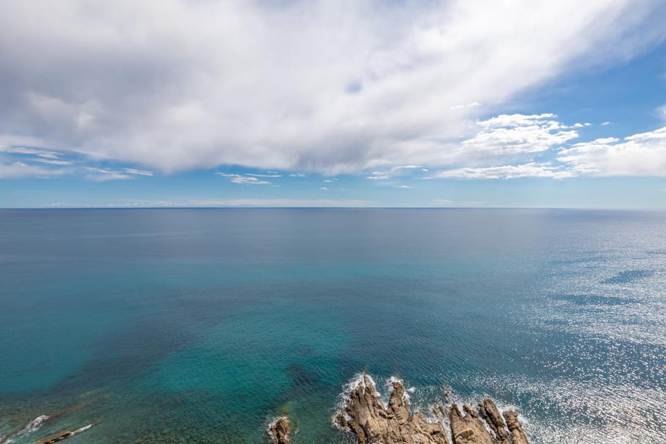 Nearby landmark, Natural landscape, Sea view