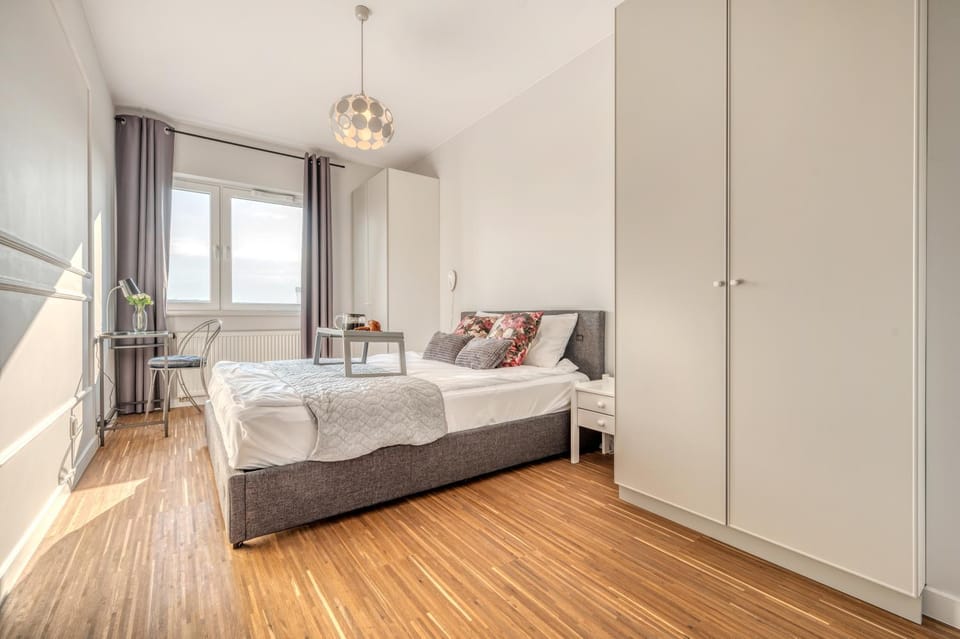 Bed, Living room, Photo of the whole room, Bedroom, wardrobe