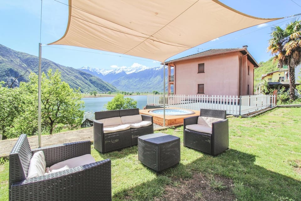 Patio, Nearby landmark, Spring, Natural landscape, Garden, Living room, Seating area, Garden view, Lake view, Mountain view