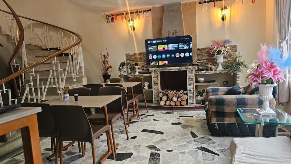 Roma House N- suite Campin Movistar Ministerios Simón Bolivar Bed and Breakfast in Bogota