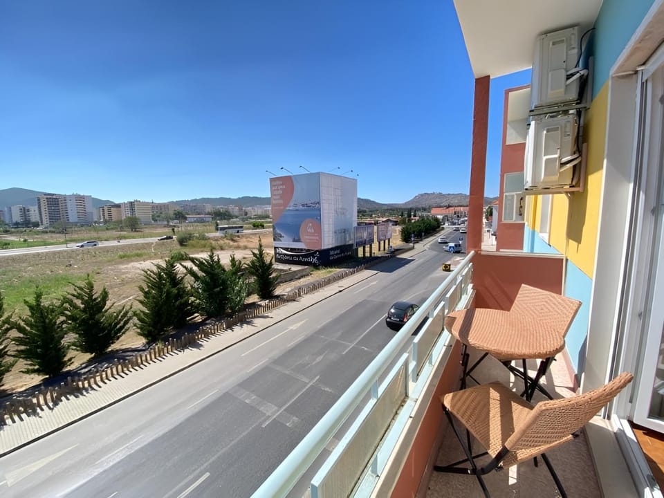 Balcony/Terrace, City view