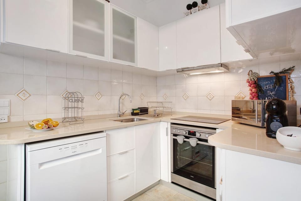 Kitchen or kitchenette, Living room