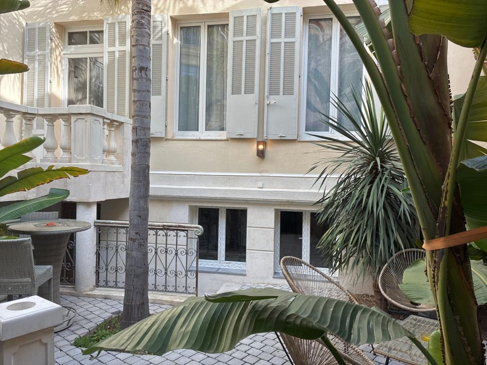 Villa les fougeres suite festival jardin garage Apartment in Cannes