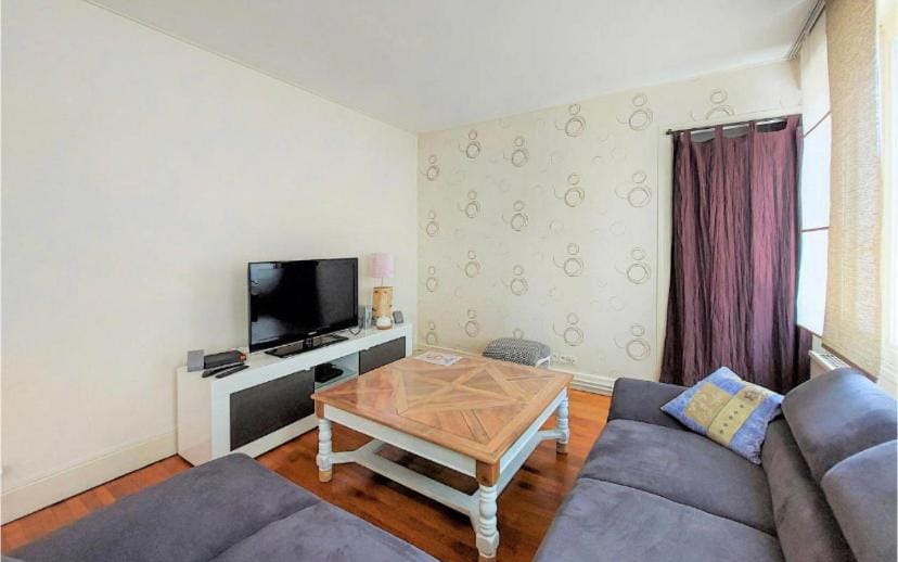 Communal lounge/ TV room, Communal lounge/ TV room, TV and multimedia