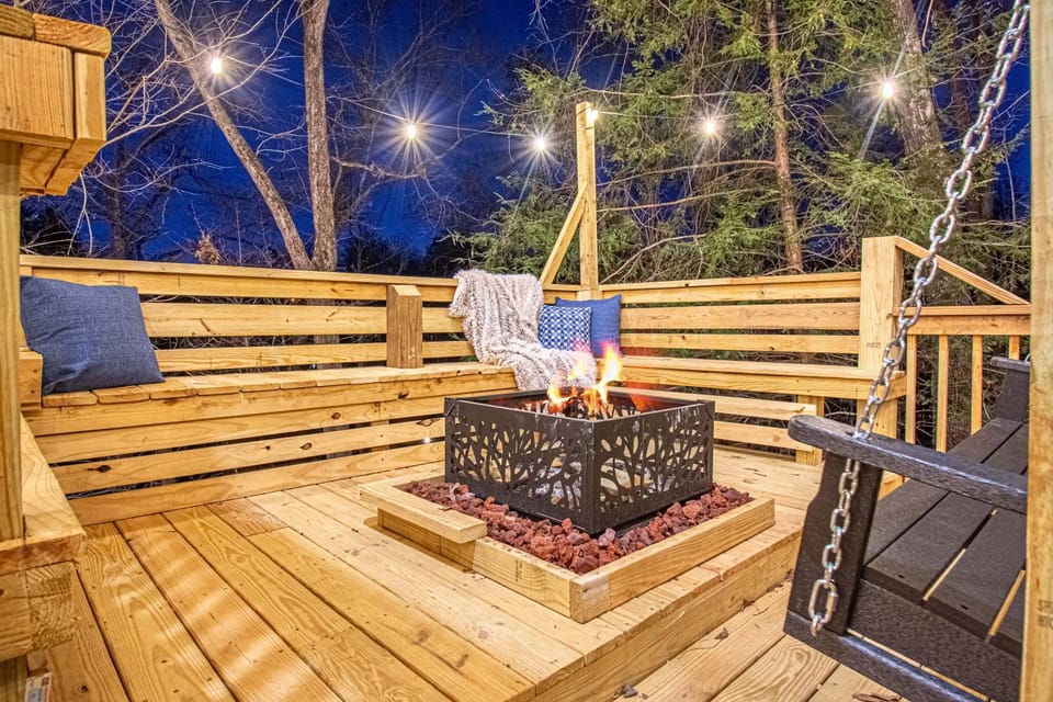 Patio, Night, fireplace