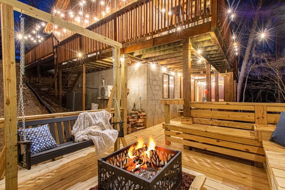 Patio, Night