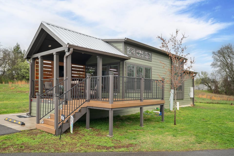 Property building, Natural landscape