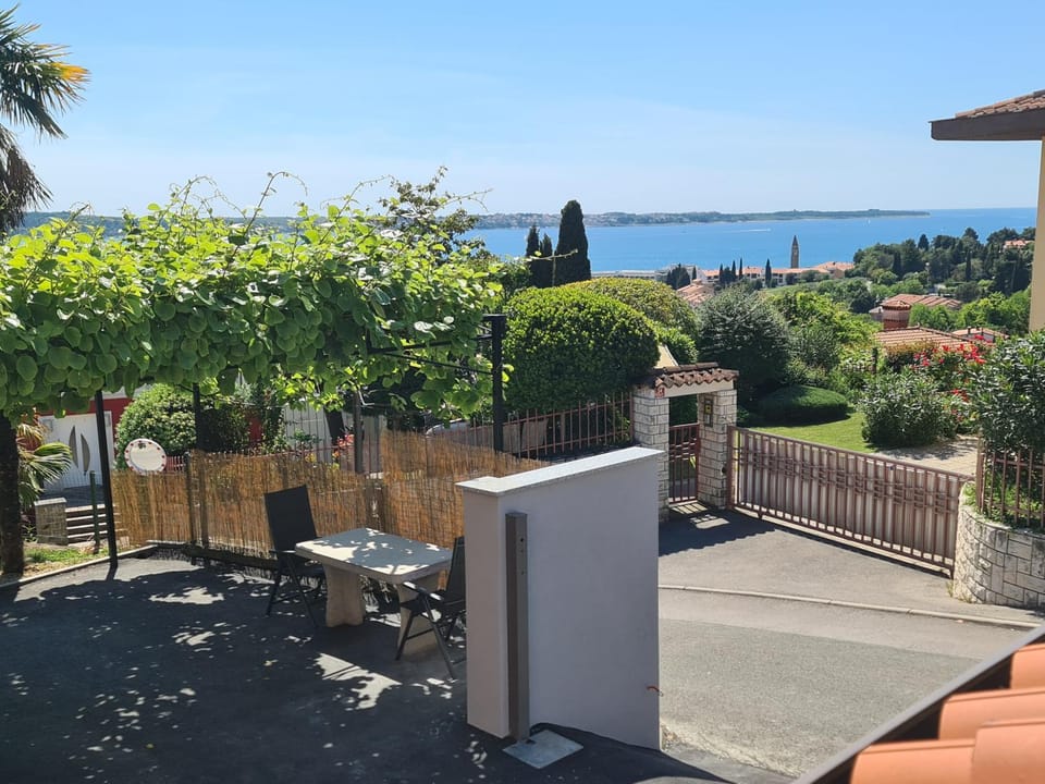 Patio, Sea view