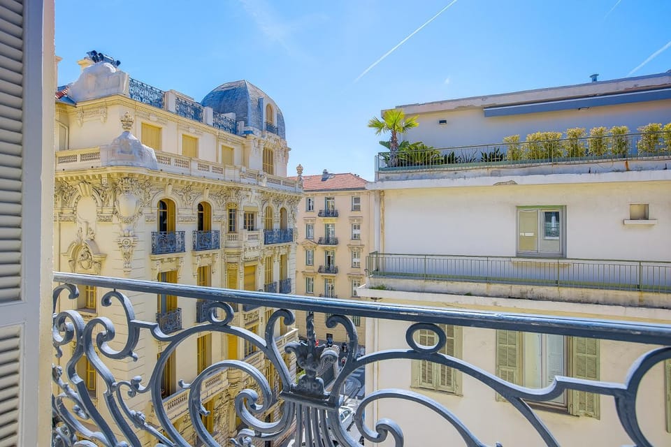 Property building, Balcony/Terrace