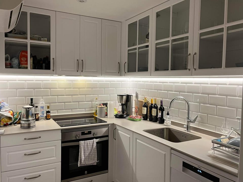 Coffee/tea facilities, Kitchen or kitchenette, dishwasher, pet friendly, stove